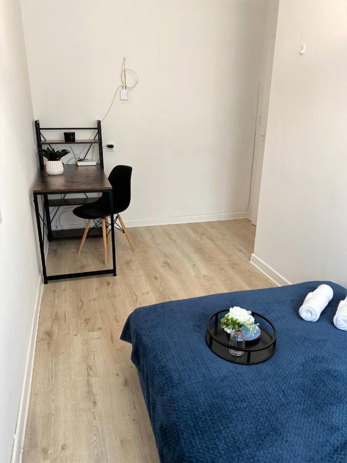 Apartment Midnight Blue *